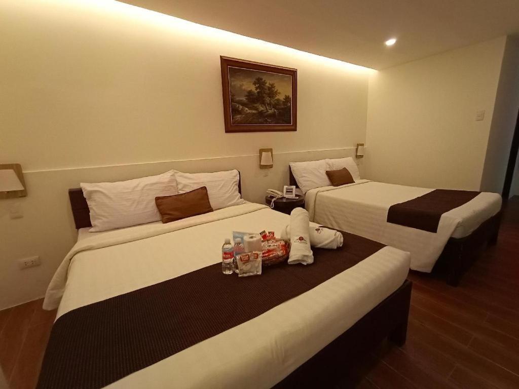 Hotel Asuncion Laoag Ngoại thất bức ảnh