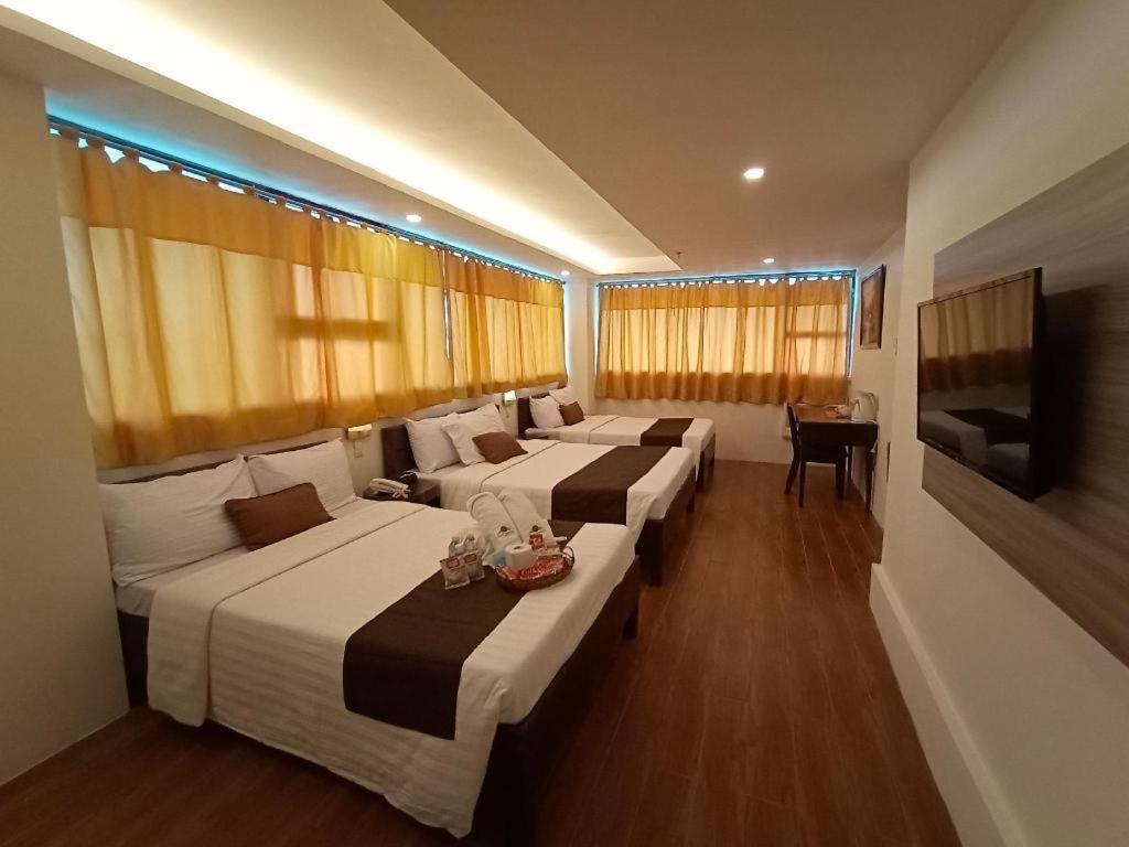 Hotel Asuncion Laoag Ngoại thất bức ảnh