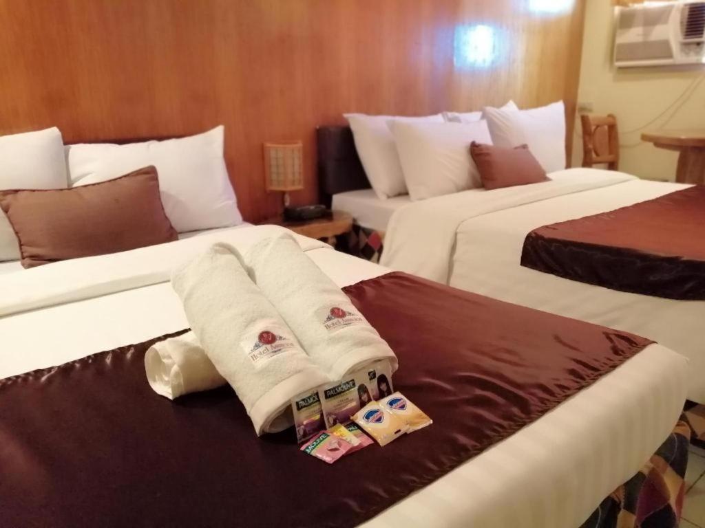 Hotel Asuncion Laoag Ngoại thất bức ảnh