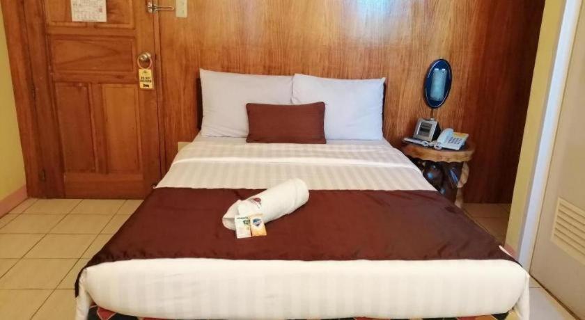 Hotel Asuncion Laoag Ngoại thất bức ảnh